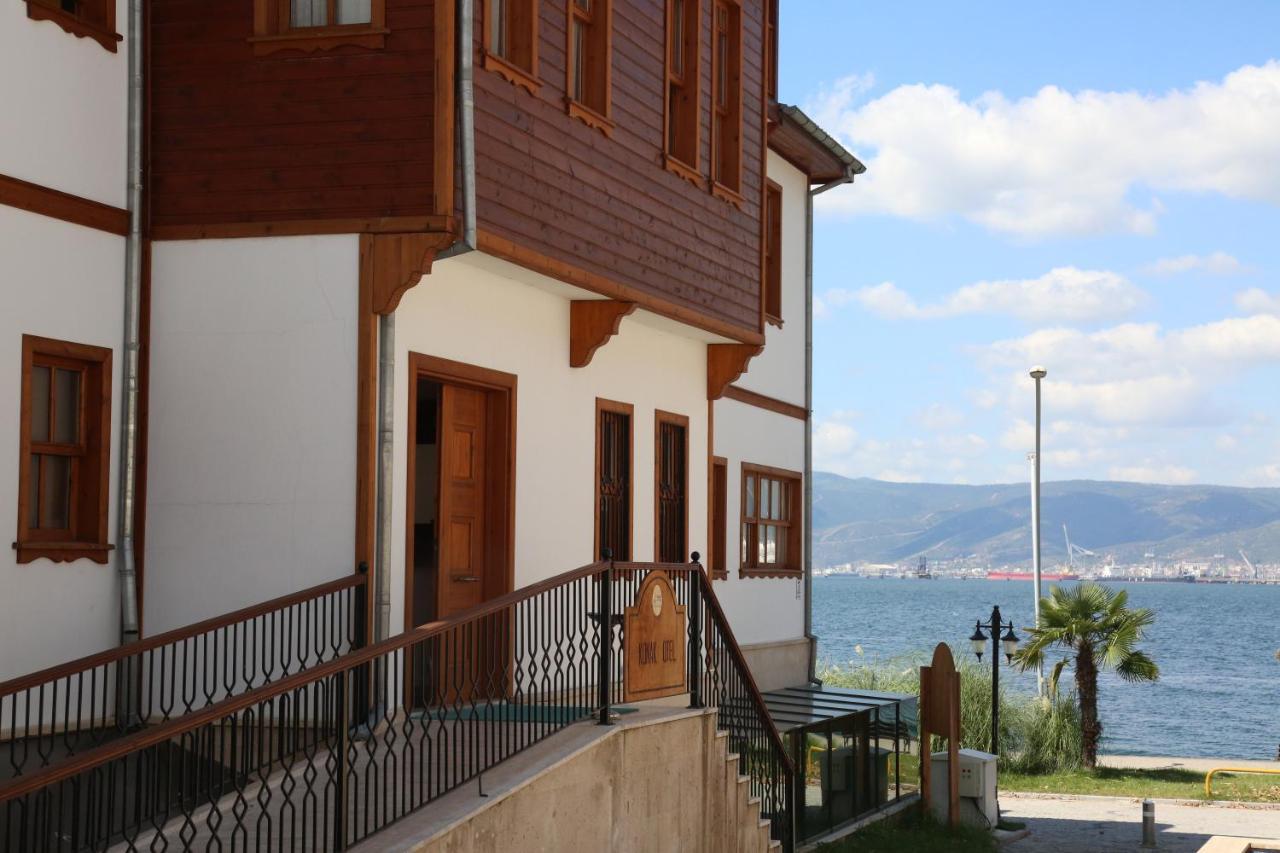 Yali Konak Butik Otel Golcuk Bagian luar foto