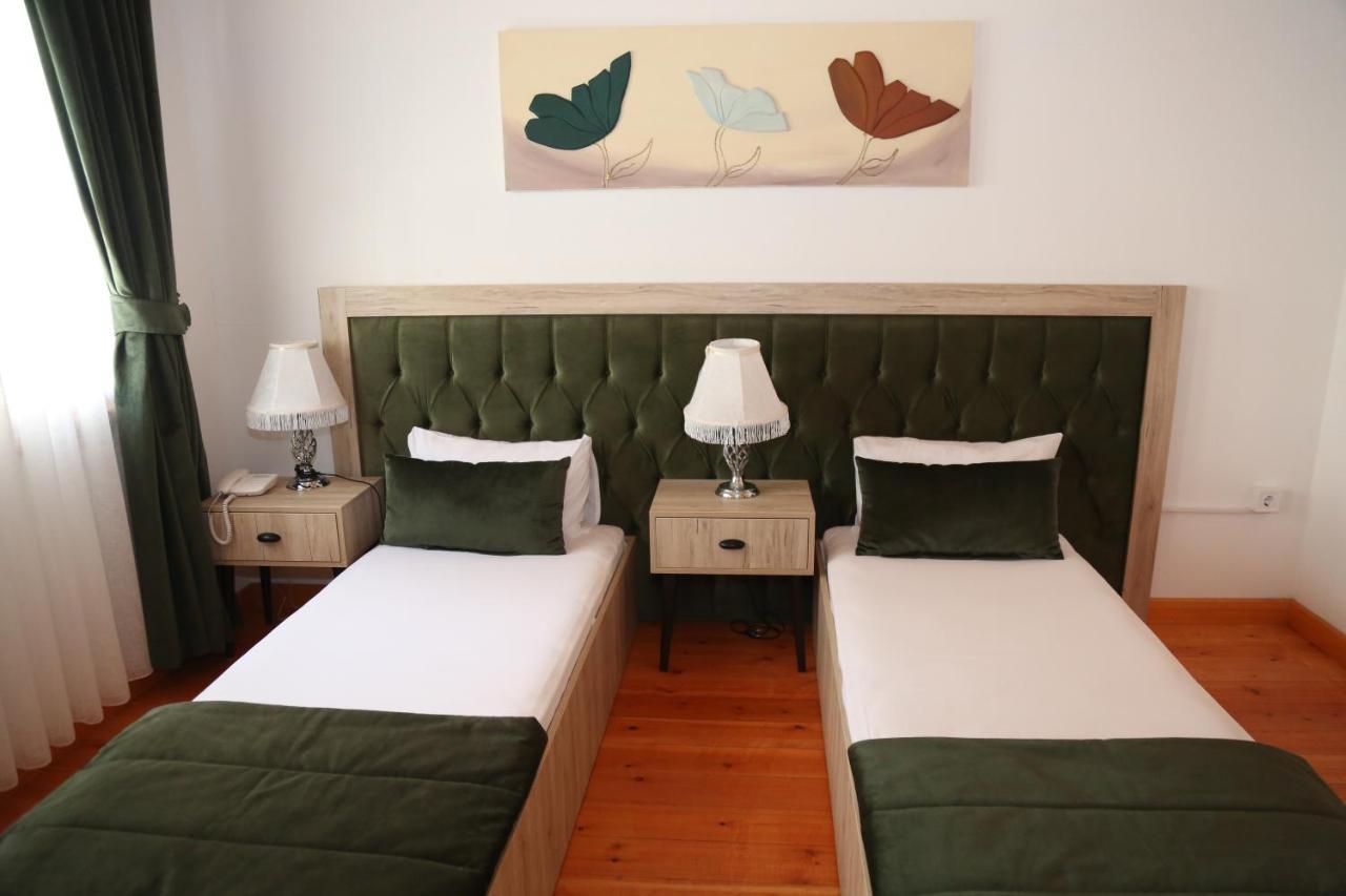 Yali Konak Butik Otel Golcuk Bagian luar foto